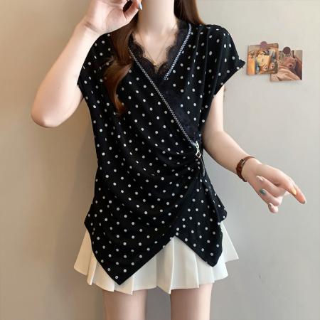 BY18429# 夏季新款大码女洋气时尚收腰显瘦V领蕾丝拼接波点T恤上衣 服裝批發女裝批發服飾貨源