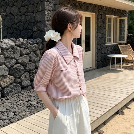 BY18449# 法式气质条纹斜襟领短袖设计感衬衫女装夏季新款别致休闲上衣 服裝批發女裝批發服飾貨源