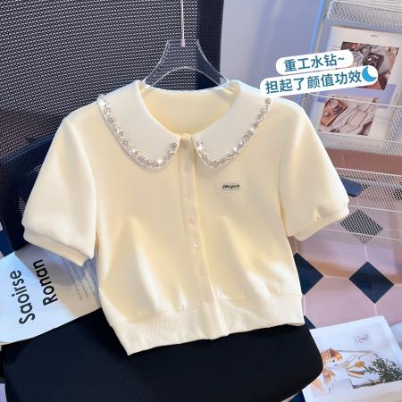 BY18481# 拼接娃娃领假两件polo领水钻短袖T恤女小个子短外套上衣 服裝批發女裝批發服飾貨源