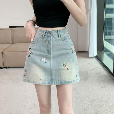 BY18486# 花朵刺绣牛仔半身裙女夏季小个子高腰防走光包臀短裙子 服裝批發女裝批發服飾貨源