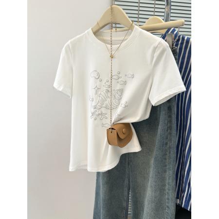 BY18490# 韩系白色卡通贝壳印花设计感正肩短袖T恤女夏季宽松慵懒上衣 服裝批發女裝批發服飾貨源