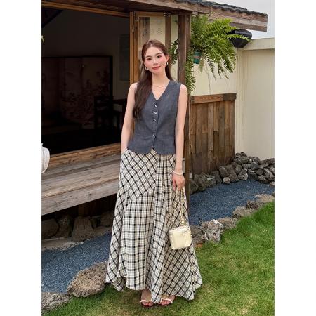 BY18538# 夏季新款女装无袖马甲+格子半身裙两件套女时尚套装 服裝批發女裝批發服飾貨源