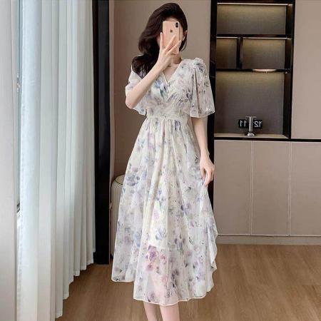 BY18563# 温柔风碎花连衣裙子女装夏季新款茶歇法式高级感显瘦v领长裙 服裝批發女裝批發服飾貨源