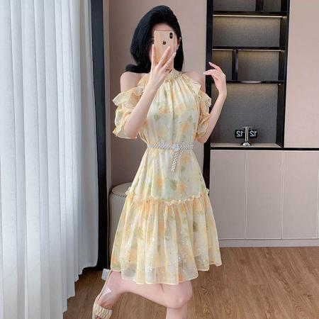 BY18564# 法式挂脖露肩温柔连衣裙小个子度假风沙滩多巴胺海边碎花裙 服裝批發女裝批發服飾貨源