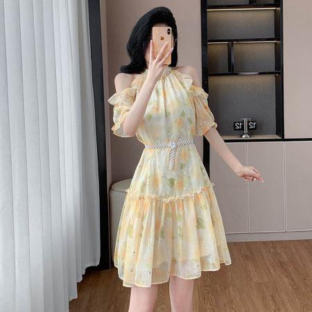 BY18564# 法式挂脖露肩温柔连衣裙小个子度假风沙滩多巴胺海边碎花裙 服裝批發女裝批發服飾貨源