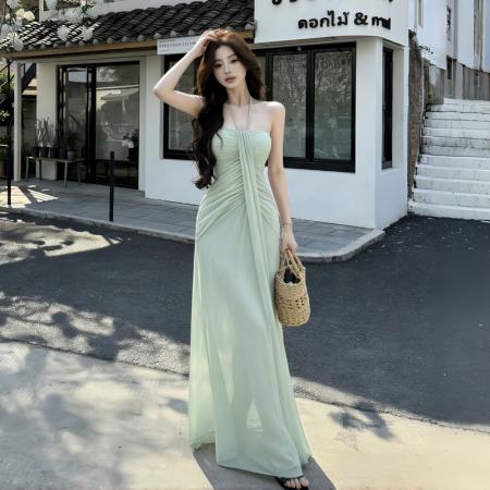 BY18568# 度假风挂脖抹胸网纱连衣裙女夏季新款绿色收腰显瘦气质长裙氛围感 服裝批發女裝批發服飾貨源