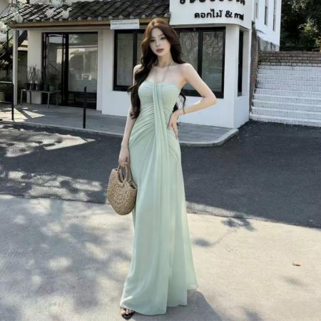 BY18568# 度假风挂脖抹胸网纱连衣裙女夏季新款绿色收腰显瘦气质长裙氛围感 服裝批發女裝批發服飾貨源