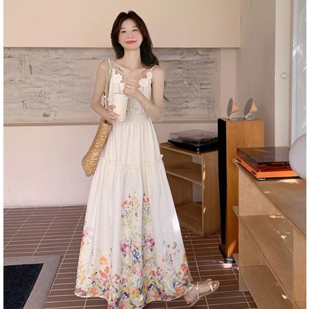 BY18573# 甜美立体花朵吊带连衣裙女夏新款法式温柔风海边度假绝美长裙 服裝批發女裝批發服飾貨源