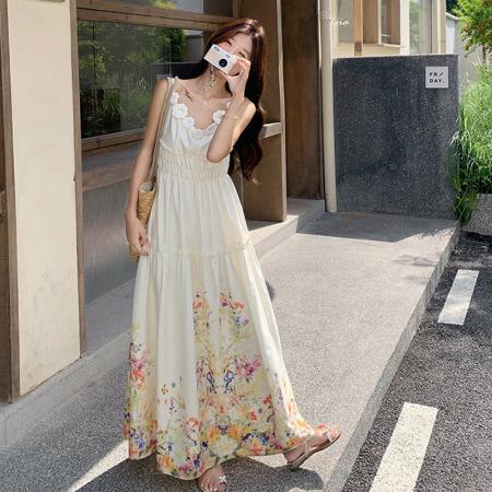 BY18573# 甜美立体花朵吊带连衣裙女夏新款法式温柔风海边度假绝美长裙 服裝批發女裝批發服飾貨源