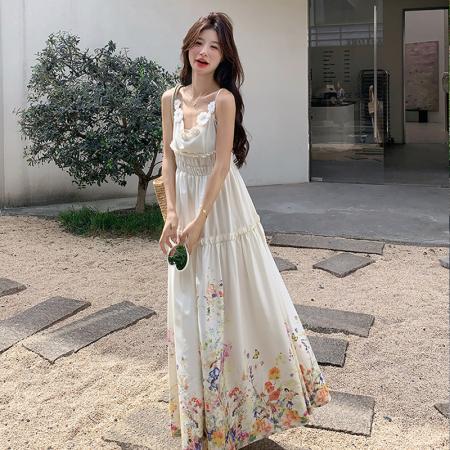 BY18573# 甜美立体花朵吊带连衣裙女夏新款法式温柔风海边度假绝美长裙 服裝批發女裝批發服飾貨源