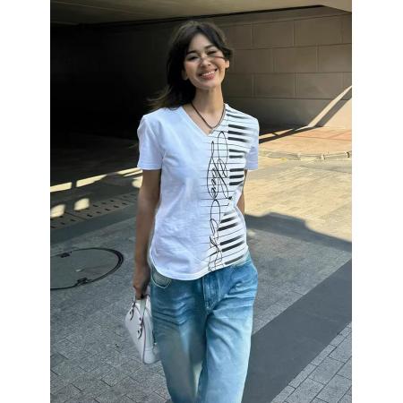 BY18576# 精棉复古琴键印花V领正肩短袖T恤女夏季新款辣妹修身显瘦白色上衣 服裝批發女裝批發服飾貨源