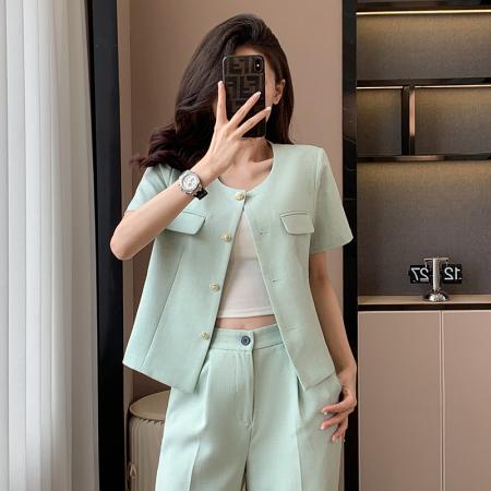 BY18619# 米色短袖西装套装女夏季新款无领设计感短款西服喇叭裤两件套 服裝批發女裝批發服飾貨源