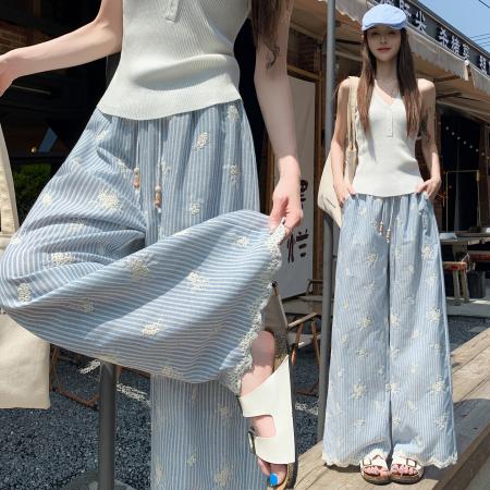 BY18671# 蓝色条纹刺绣阔腿裤女夏季高腰设计感蕾丝拼接休闲直筒裤 服裝批發女裝批發服飾貨源