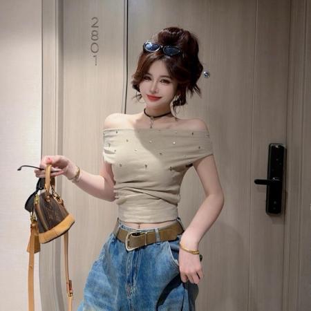 BY18701# 夏季新款时尚百搭重工铆钉一字肩显瘦上衣女 服裝批發女裝批發服飾貨源