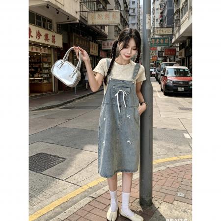 BY18882# 巨好看牛仔背带连衣裙女夏新款韩系学院风减龄宽松休闲吊带裙 服裝批發女裝批發服飾貨源