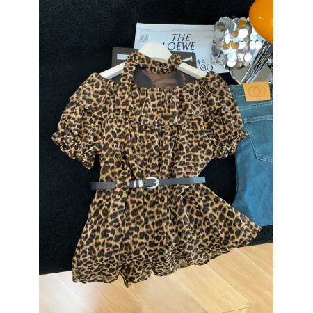 BY18918# 夏季新款设计感宽松豹纹荷叶边飘带一字肩短袖衬衫送皮带 服裝批發女裝批發服飾貨源