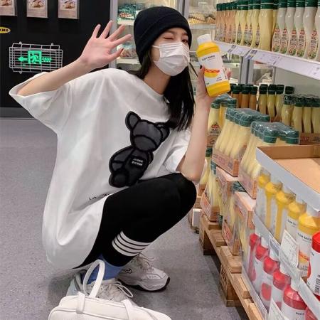 BY18982# 夏季新款宽松韩版洋气减龄显瘦小熊设计感上衣T恤女 服裝批發女裝批發服飾貨源