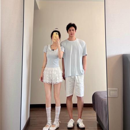 BY19028# 情侣装夏季芭蕾风蕾丝拼接baby蓝正肩短袖T恤女 服裝批發女裝批發服飾貨源