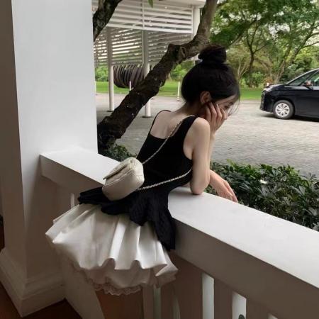 BY19082# 蕾丝拼接短袖T恤女装夏季设计感条纹肌理感V领宽松上衣 服裝批發女裝批發服飾貨源