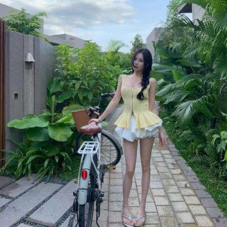 BY19082# 蕾丝拼接短袖T恤女装夏季设计感条纹肌理感V领宽松上衣 服裝批發女裝批發服飾貨源