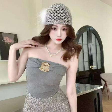 BY19085# 御姐风高级感金属抹胸上衣修身内搭无袖纯欲短款外穿上衣 服裝批發女裝批發服飾貨源