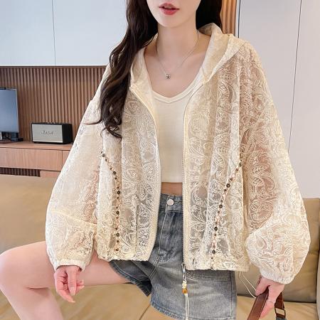 BY19162# 百搭钩花蕾丝连帽薄外套亮片提花防晒衣钉珠小众设计感宽松上衣女 服裝批發女裝批發服飾貨源