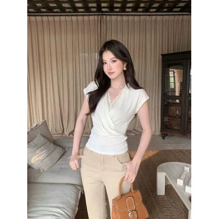 BY19173# 漂亮法式小资独特别致绝美蕾丝拼接V领短袖收腰T恤上衣 服裝批發女裝批發服飾貨源