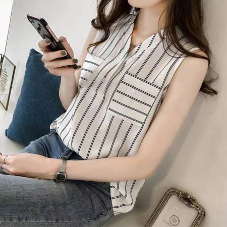 BY19209# 无袖衬衫女夏季新款设计感V领条纹心机上衣洋气背心衬衫潮 服裝批發女裝批發服飾貨源
