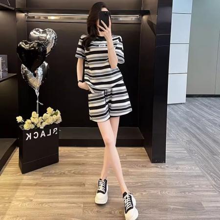 BY19220# 原版面料棉质条纹刺绣圆领短袖短裤运动套装女夏两件套跑步服 服裝批發女裝批發服飾貨源