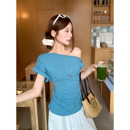 BY19252# 纯欲风蓝色显白斜领露肩短袖t恤女夏季新款收腰显瘦百搭通勤上衣 服裝批發女裝批發服飾貨源