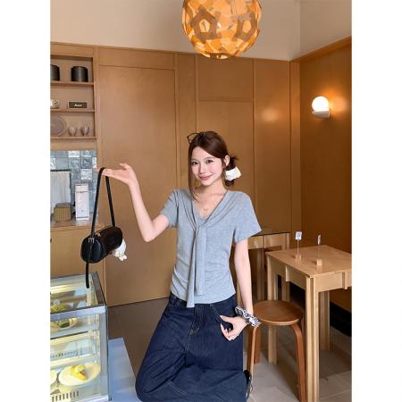 BY19256# 纯欲风v领飘带短袖t恤女夏季新款韩系收腰显瘦设计感白色上衣 服裝批發女裝批發服飾貨源