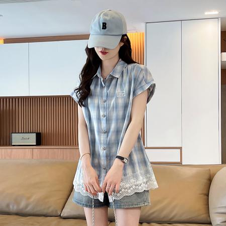 BY19304# 夏季新款美式复古设计感蓝色格纹下摆拼接蕾丝短袖衬衫女 服裝批發女裝批發服飾貨源
