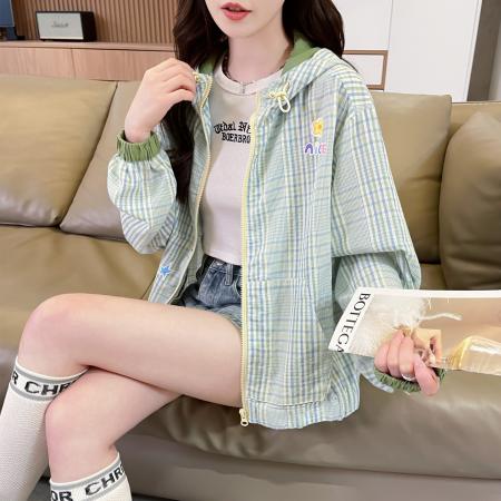 BY19311# 轻薄棉格纹手账印花连帽防晒衣女春防风薄款宽松百搭上衣 服裝批發女裝批發服飾貨源