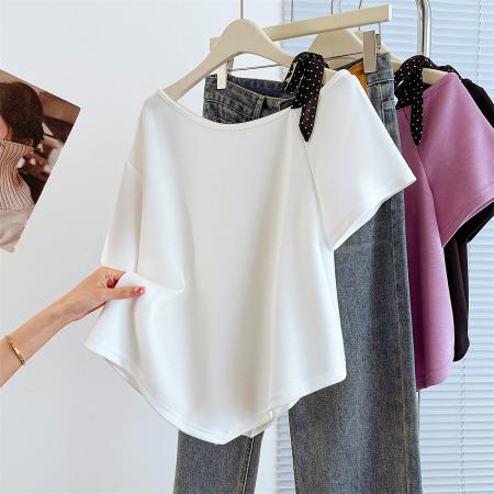 BY19377# 大码女韩版高级感潮流斜肩绑带不规则下摆设计感显瘦宽松上衣 服裝批發女裝批發服飾貨源