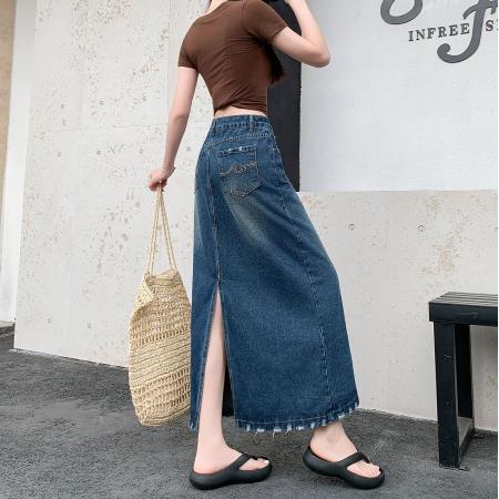 BY19430# 毛边流苏口袋刺绣A字半身牛仔裙女设计感开衩百搭中长裙 服裝批發女裝批發服飾貨源