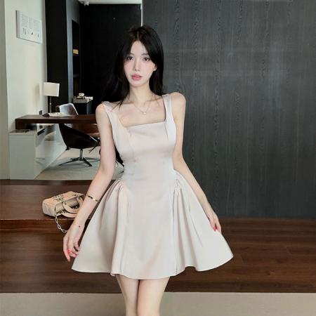 BY19489# 方领吊带缎面连衣裙女设计感收腰显瘦A字短裙 服裝批發女裝批發服飾貨源