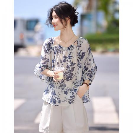 BY19578# 新中式青花瓷优雅慵懒风碎花26年夏新松弛感系带显瘦衬衫 服裝批發女裝批發服飾貨源
