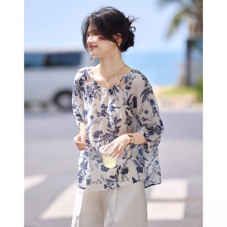 BY19578# 新中式青花瓷优雅慵懒风碎花26年夏新松弛感系带显瘦衬衫 服裝批發女裝批發服飾貨源