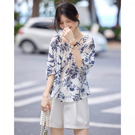 BY19578# 新中式青花瓷优雅慵懒风碎花26年夏新松弛感系带显瘦衬衫 服裝批發女裝批發服飾貨源