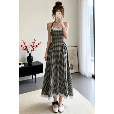 BY19630# 夏季新款时尚气质百搭显瘦格子挂脖连衣裙女收腰显瘦长裙潮 服裝批發女裝批發服飾貨源