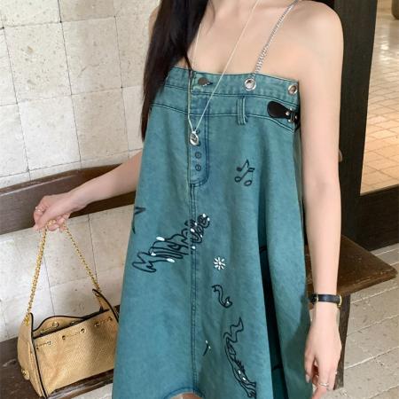 BY19965# 小众连衣裙超好看气质高级感穿搭小个子牛仔吊带裙夏季 服裝批發女裝批發服飾貨源