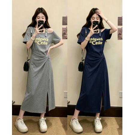 大码女装夏季新款韩版短袖设计感斜肩字母印花扭结褶皱连衣裙 服裝批發女裝批發服飾貨源