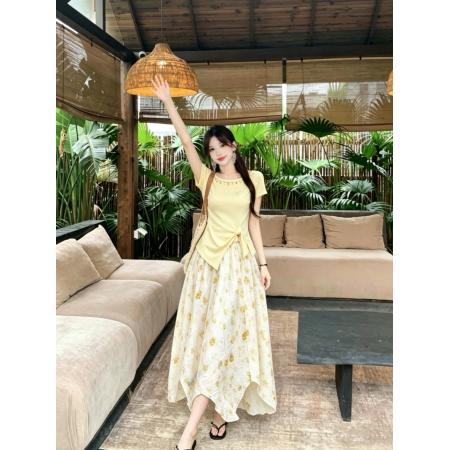 大码女装夏季新款短袖法式温柔风上衣+碎花半身裙两件套 服裝批發女裝批發服飾貨源