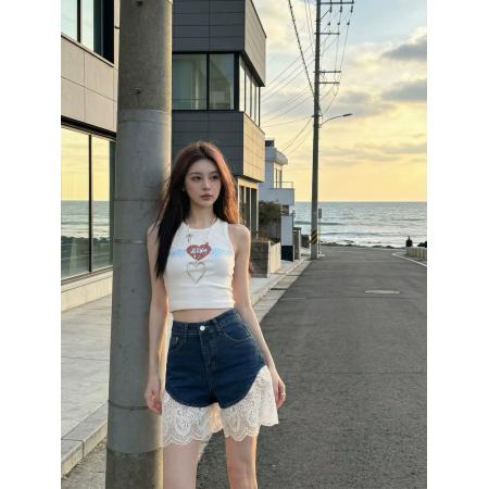 小众设计感蕾丝拼接牛仔短裤女夏季爆款高腰别致显瘦裤子 服裝批發女裝批發服飾貨源