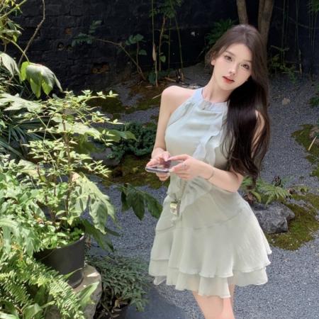 夏季超仙温柔系无袖荷叶边挂脖裙度假风海边裙 服裝批發女裝批發服飾貨源