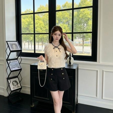 新款女装淡人系韩版设计感小众上衣时尚高级短裤 服裝批發女裝批發服飾貨源