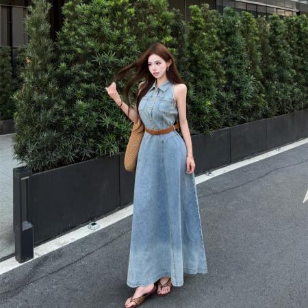 法式复古无袖牛仔连衣裙女韩版气质收腰显瘦露肩A字长裙 服裝批發女裝批發服飾貨源