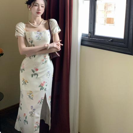 法式复古方领花朵连衣裙女性感开叉气质收腰显瘦包臀长裙 服裝批發女裝批發服飾貨源