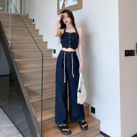 辣妹复古牛仔套装女挂脖吊带背心高腰宽松阔腿长裤两件套 服裝批發女裝批發服飾貨源