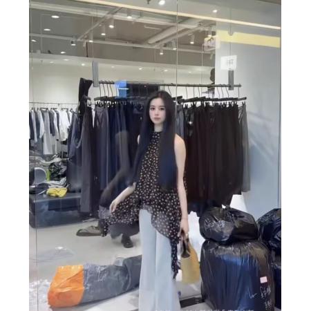 韩系挂脖波点雪纺衫女夏不规则露背无袖上衣设计感小众气质吊带潮 服裝批發女裝批發服飾貨源